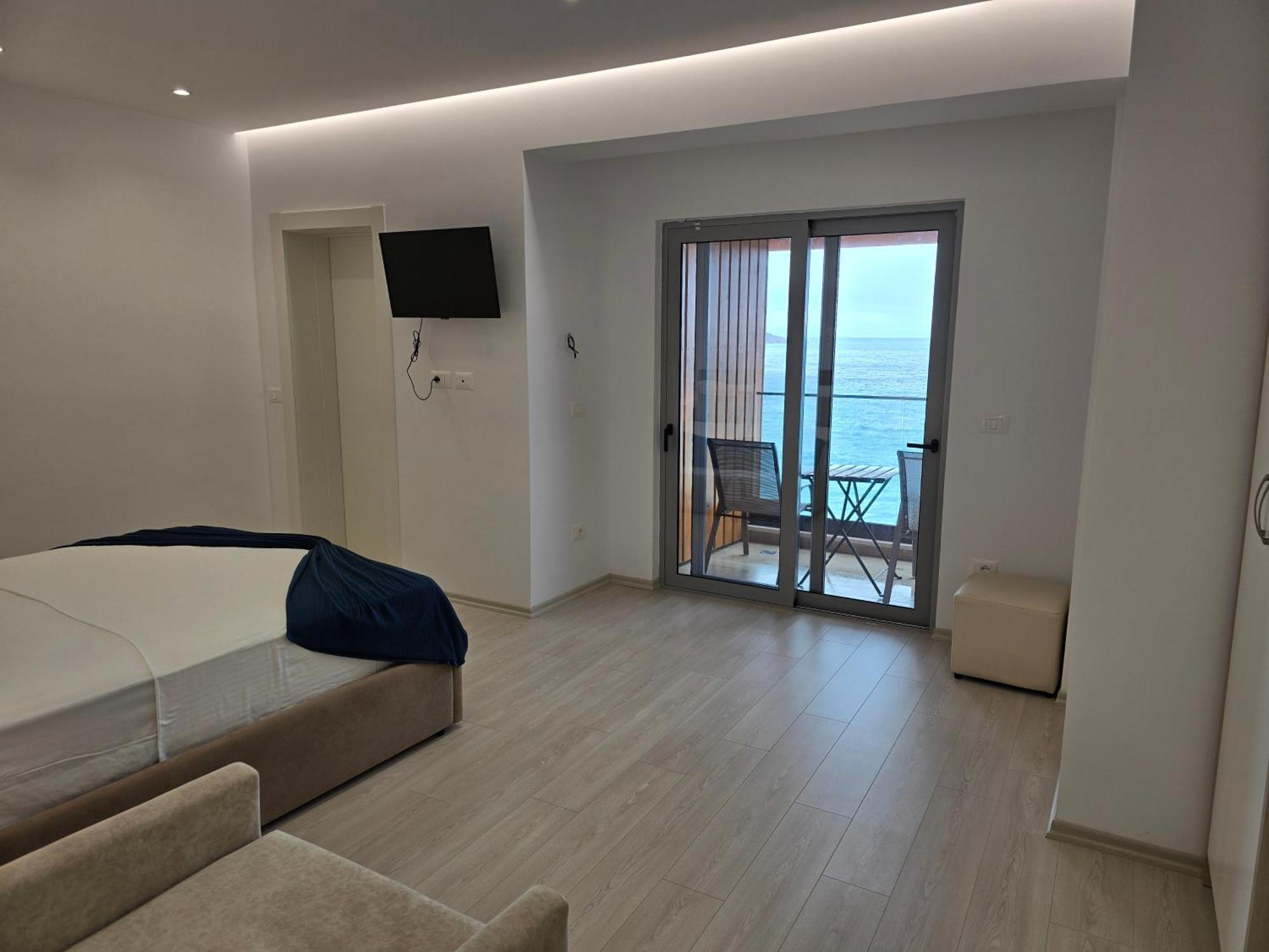 Hotel Veizi Himare Exterior foto
