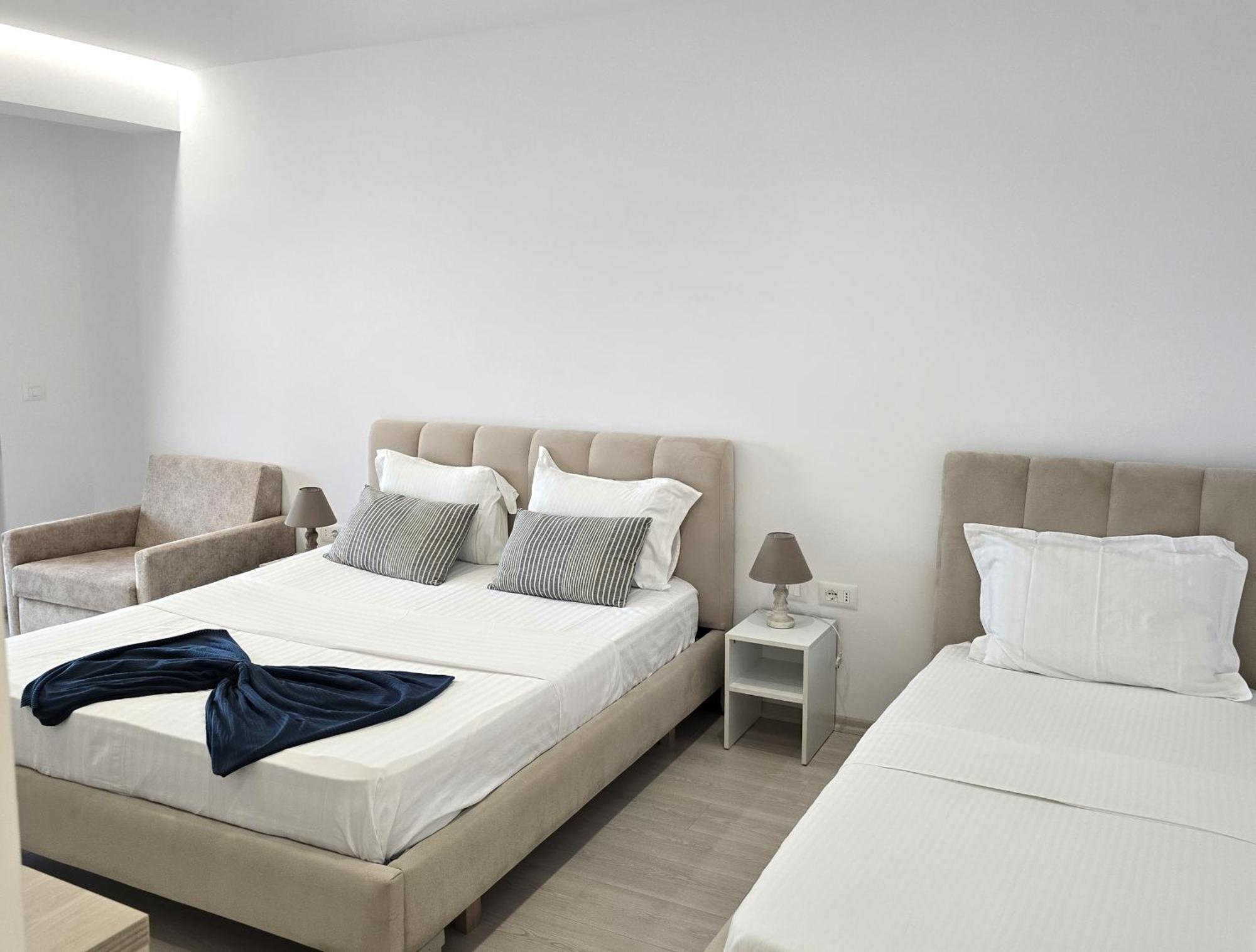 Hotel Veizi Himare Exterior foto